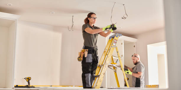 Best Affordable Emergency Electrician  in Tn Lakes, WI